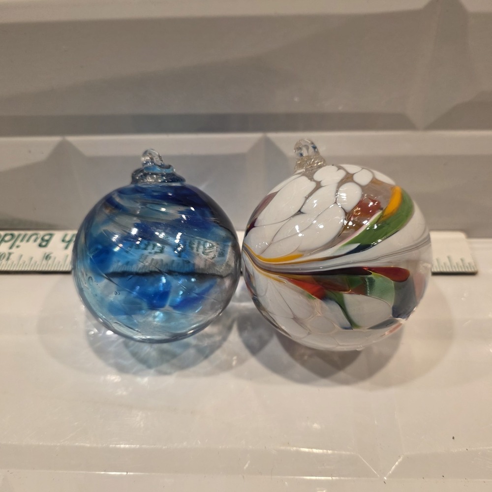 Set Of 2 Art Glass Hand Blown Christmas Ornament Orb Balls Blue Swirl & Multi - Picture 2 of 13